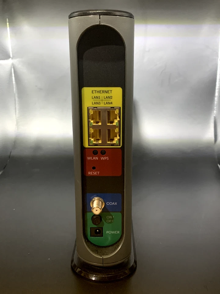 Motorola MG7550 16x4 Cable Modem + AC1900 Dual Band WiFi Router - All-in-One - Image 3 of 4