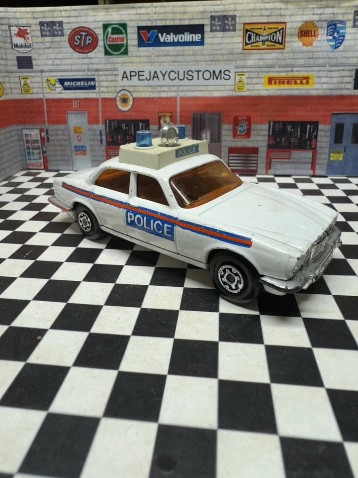 MATCHBOX SUPER KINGS JAGUAR XJ12 K-66 - Image 2 of 4