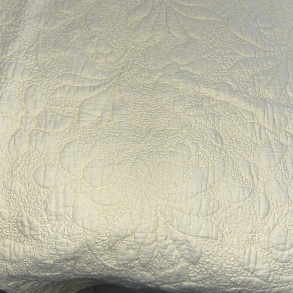 Queen amarillo pálido reversible cobertor algodón 88”X 100” DEFECTUOSO” Foto 2 de 4