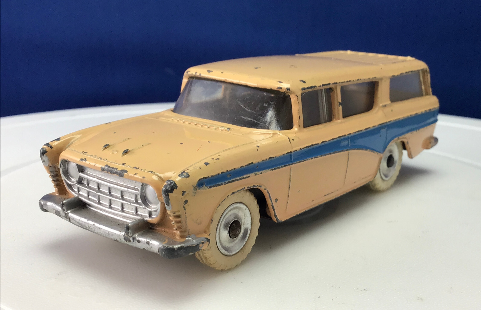 A Dinky Toys No. 173 Nash Rambler, finished in turquoise and burgundy