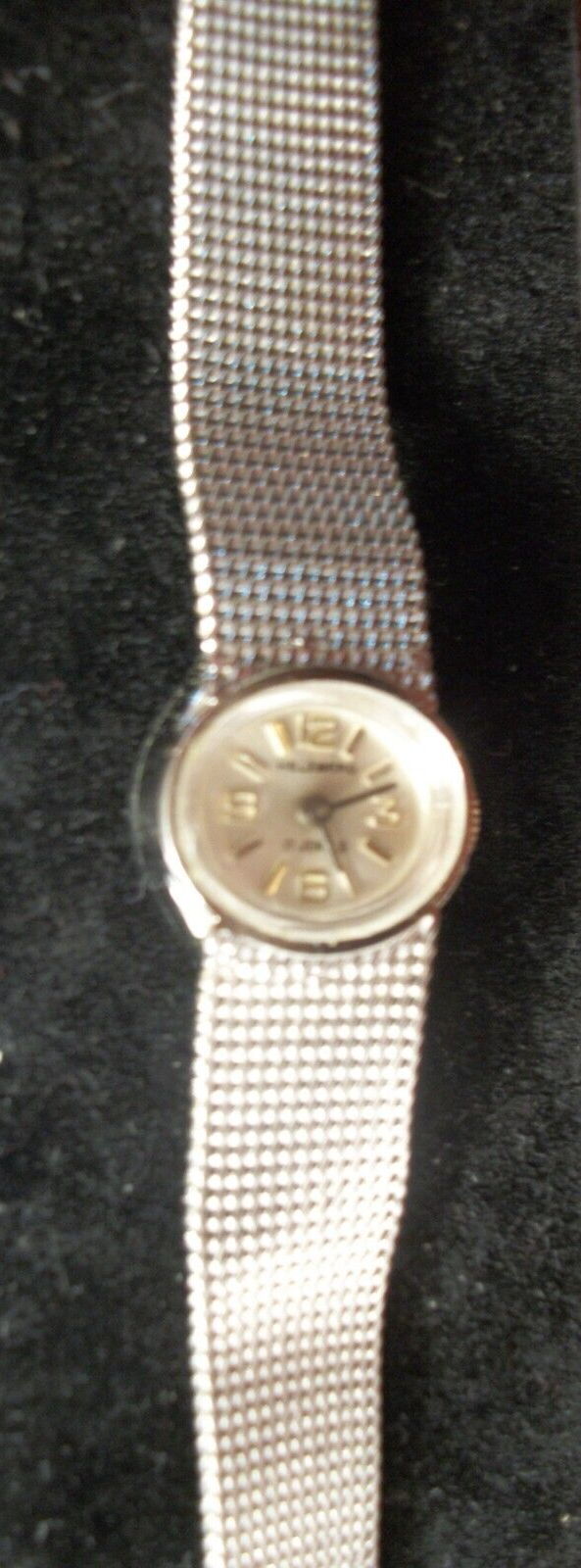 Vintage Watch, Helzberg Womens 17 Jewel, Silver Tone, Mechanical, TESTED
