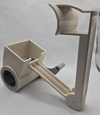 Pampered Chef #1275 Deluxe Cheese Grater Shredder w/ Fine Grater Barrel