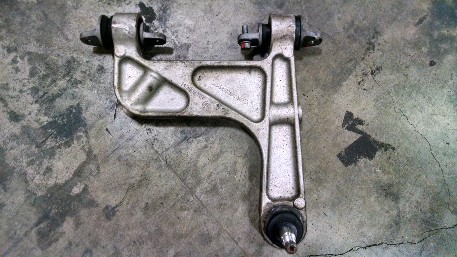 MCLAREN MP4-12C TRACK CONTROL ARM 