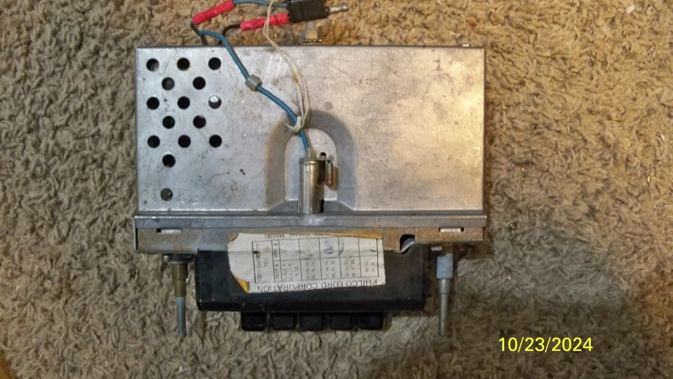 Philco Ford AM 1972 1973 radio D2OA-18806 Torino Fairlane Foto 2 de 4