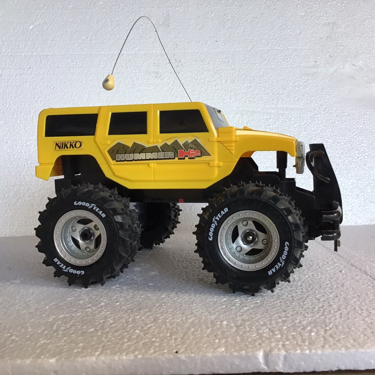 NIKKO Hummer H2 Yellow RC Car 10” Radio Controlled 4.8 Volt