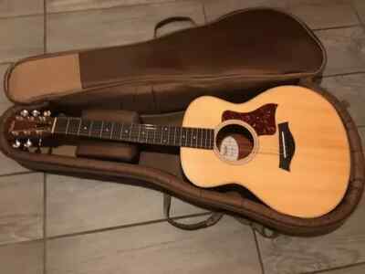 Taylor GS Mini Maho Mini Akustikgitarre Outlet 0121