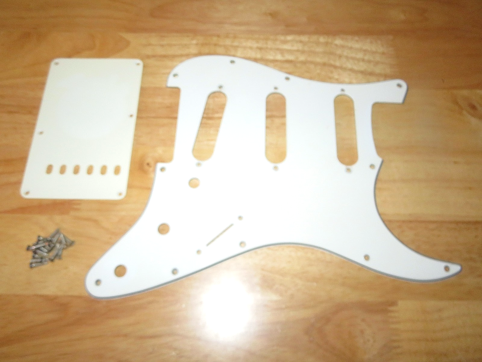 Fender 2006 USA White 3 Ply American Stratocaster Pickguard & Tremolo Cover