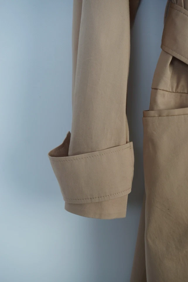 Gabardina larga beige COS talla S con cinturón Foto 3 de 4