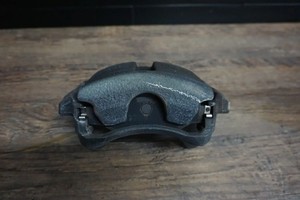 Bremssattel Bremssattelgehäuse vorne rechts VW Passat B8 2,0 TDI 190PS 6799/F