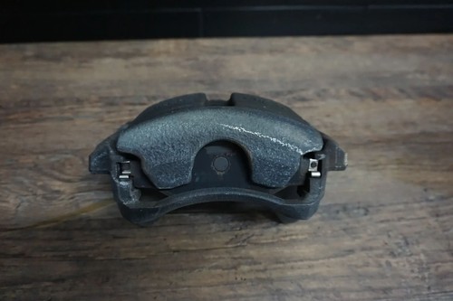 Bremssattel Bremssattelgehäuse vorne rechts VW Passat B8 2,0 TDI 190PS 6799/F