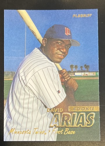 1997 Fleer Baseball David Ortiz Rookie 512 Boston Red Sox - Picture 1 of 2