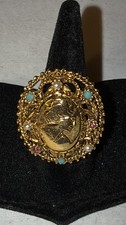 Gold Tone vintage cameo ring with Stones