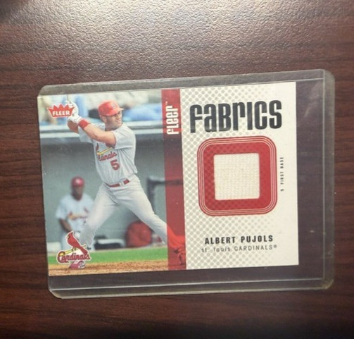 Albert Pujols Fleer Fabrics Game Used Jersey Relic Cardinals Memorabilia Card