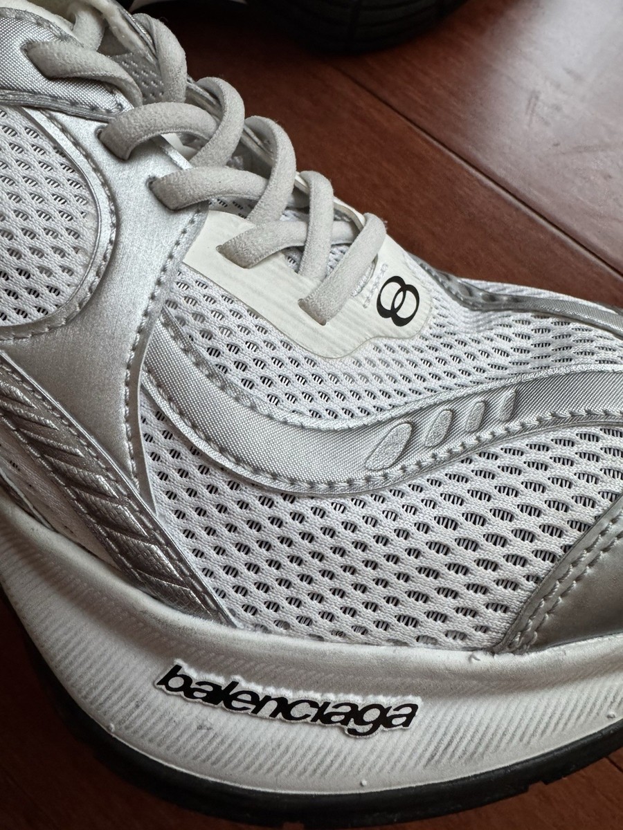 Balenciaga Men display picture 2