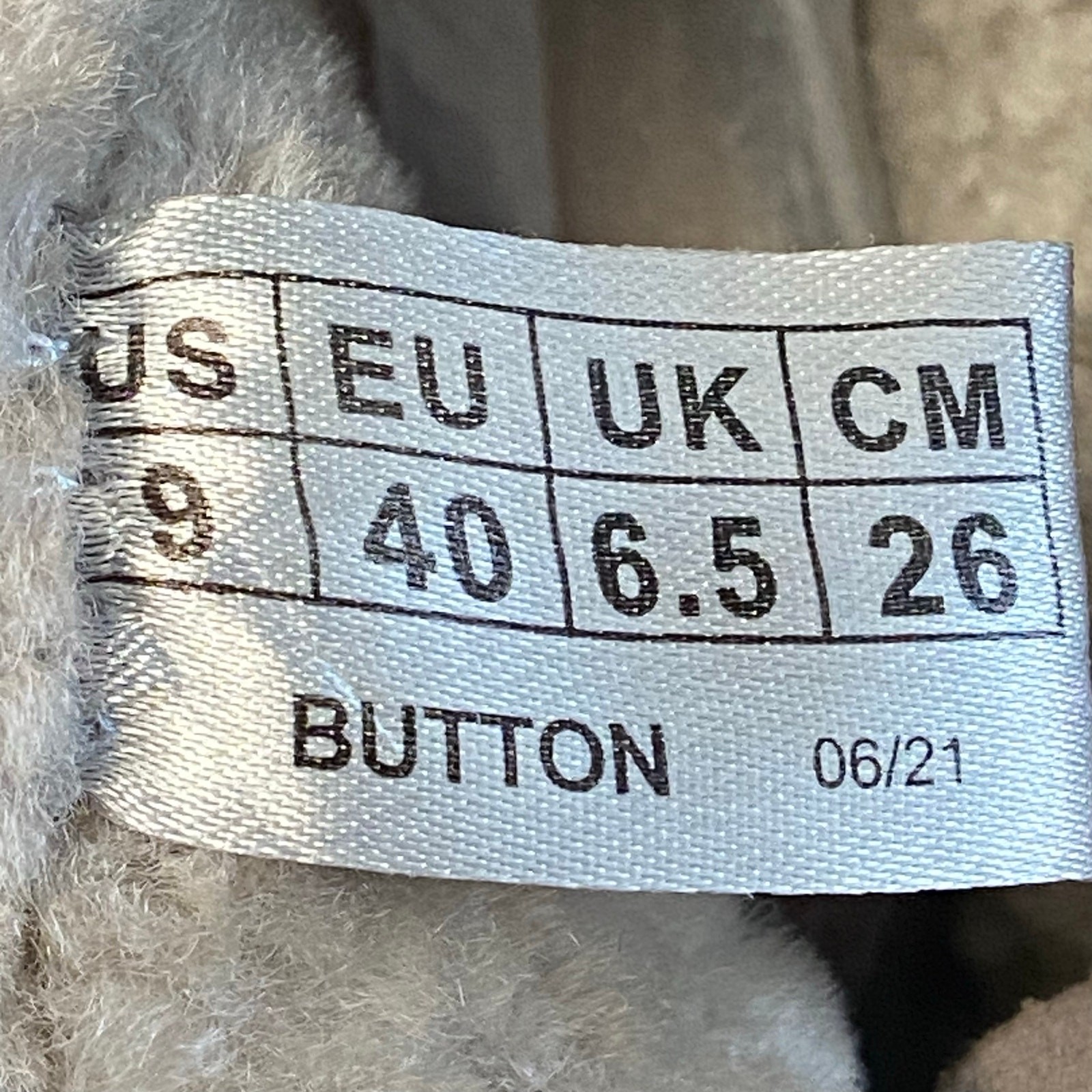 Cougar Button Waterproof Ankle Boots Sz 9 Beige Sueded Lambswool Lined Winter  thumbnail 8