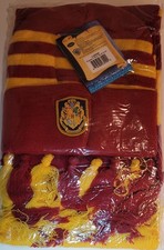VINTAGE NEW Harry Potter HOGWARTS KNIT HAT SCARF SET Gryffindor Hermione