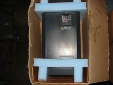 SIEMENS 6SE3224-2CH40 MIDIMASTER VECTOR DRIVE 15HP ***NIB***