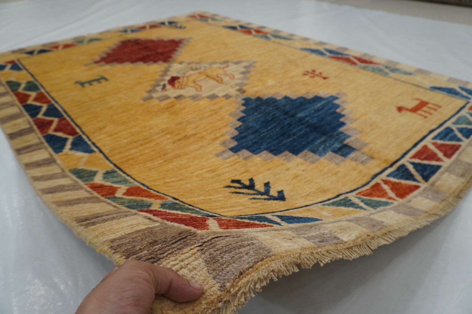 5x7 ft Beige Gabbeh Tribal Afghan Hand Knotted Veg dye Wool Animal Rug ...