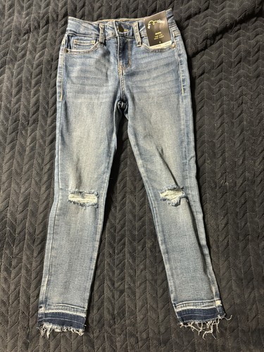 Girls High Rise Skinny Jeans! Size 8, New With Tags! Distressed! Art Class brand
