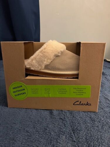 Clarks indoor/outdoor slippers, Women's size 7, New in Box. Tan Color