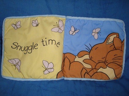 2004 Peter Rabbit Seedlings Peter Rabbit's Snuggle Time Cloth Book - Imagen 2 de 6
