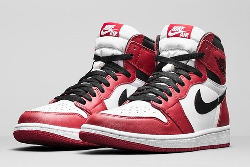 NIKE JORDAN RETRO 1 HIGH OG CHICAGO GS 2015 575441-101 SZ 7Y (women 9)