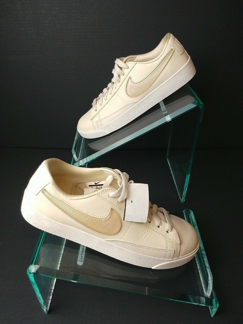 nike blazer low lx pale ivory