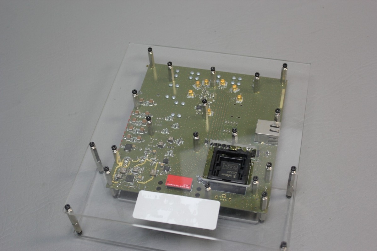 クラニシ RB-7 430MHz RFバランサ【希望価格登録大歓迎】 クラニシ RB-7 430MHz RFバランサ【希望価格登録大歓迎】 不明