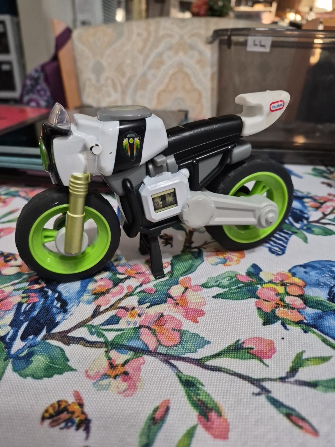 Little Tikes BIG Adventures Ultimate Explorer Bike