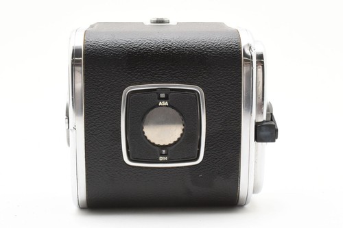 Hasselblad A12 Type II 6x6 120 Film Magazine with Case for Medium Format Cameras - Picture 3 of 12