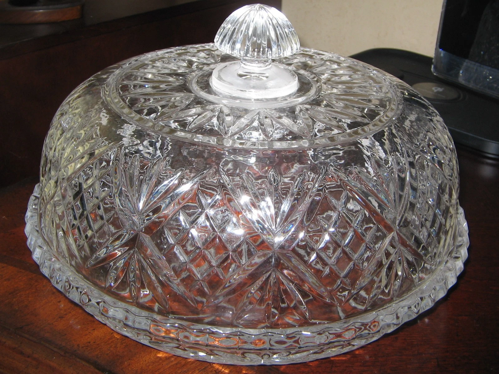 Godinger Shannon Dublin Crystal Covered Pie Dome Holder 12"x7"
Opens in a new window or tab