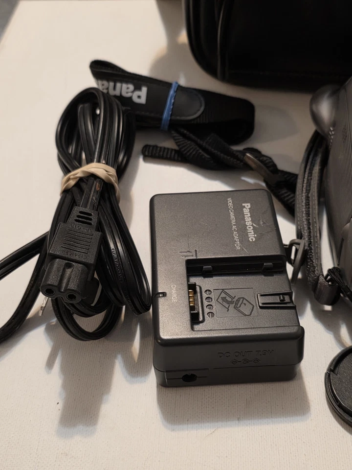 Panasonic Palmcorder PV-GS500 Mini DV Camcorder No Battery Tested Working - Image 3 of 4