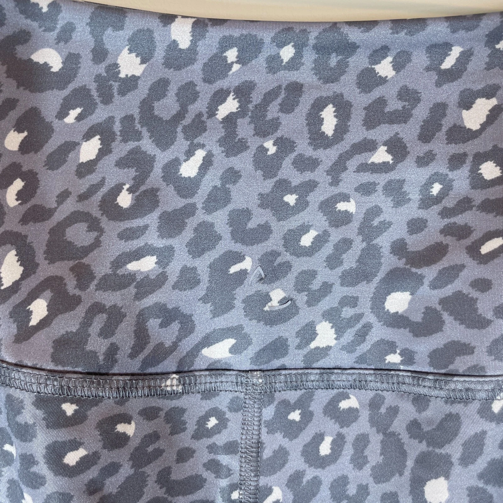 beyond-yoga leopard print yoga stretchy lounge leggings