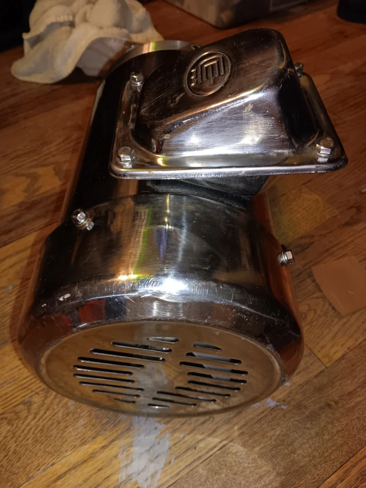 New Gator Stainless Steel AC Motor Inverter Rated 3/4 HP 3600RPM 56C TEFC Footed - Image 3 of 4