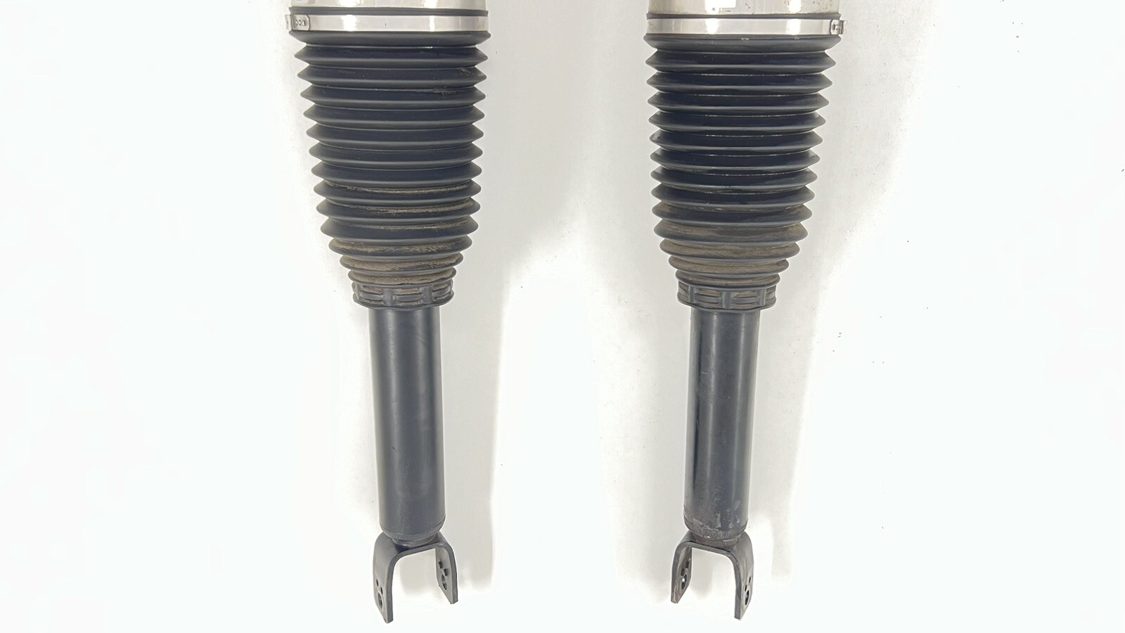 13-18 BENTLEY FLYING SPUR LEFT AND RIGHT REAR AIR SHOCK ABSORBER SUSPENSION OEM