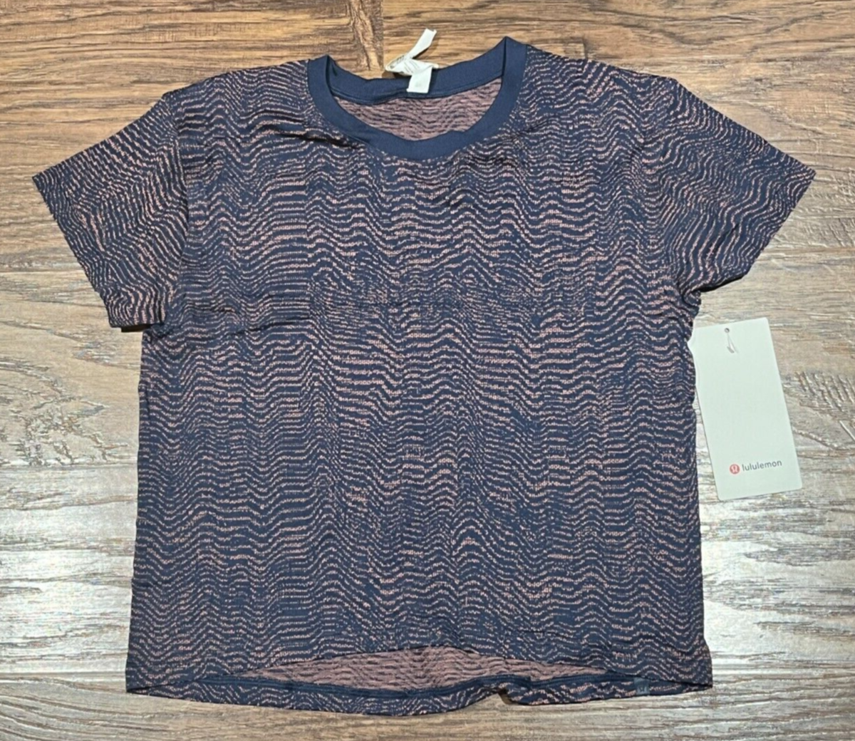 NEW Lululemon Train to Be Short Sleeve Shirt Ripple Wave