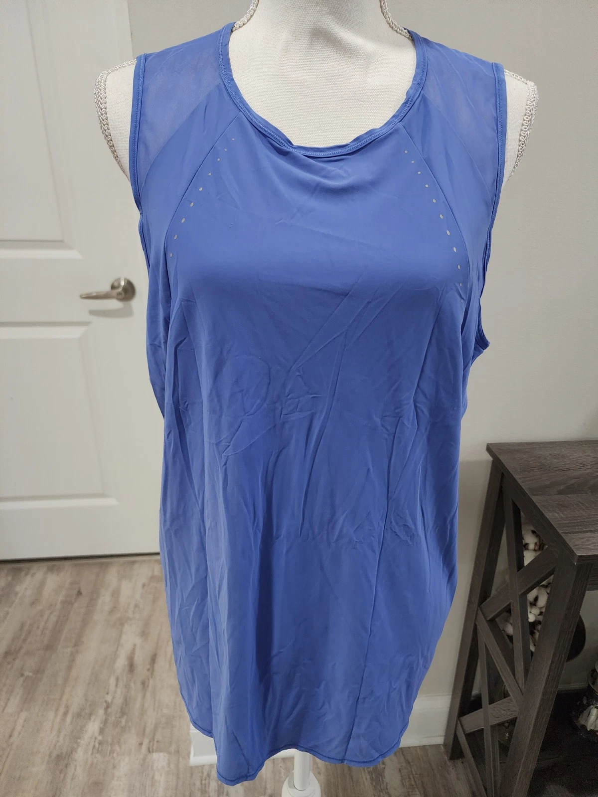 lululemon running sleeveless mesh reflective tank-top