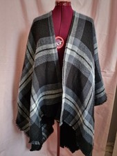 Primark Worn once Balck grey white Poncho cape One size