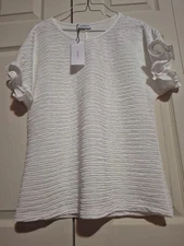 Charming Charlie Women's Short Sleeve White Top Size Large