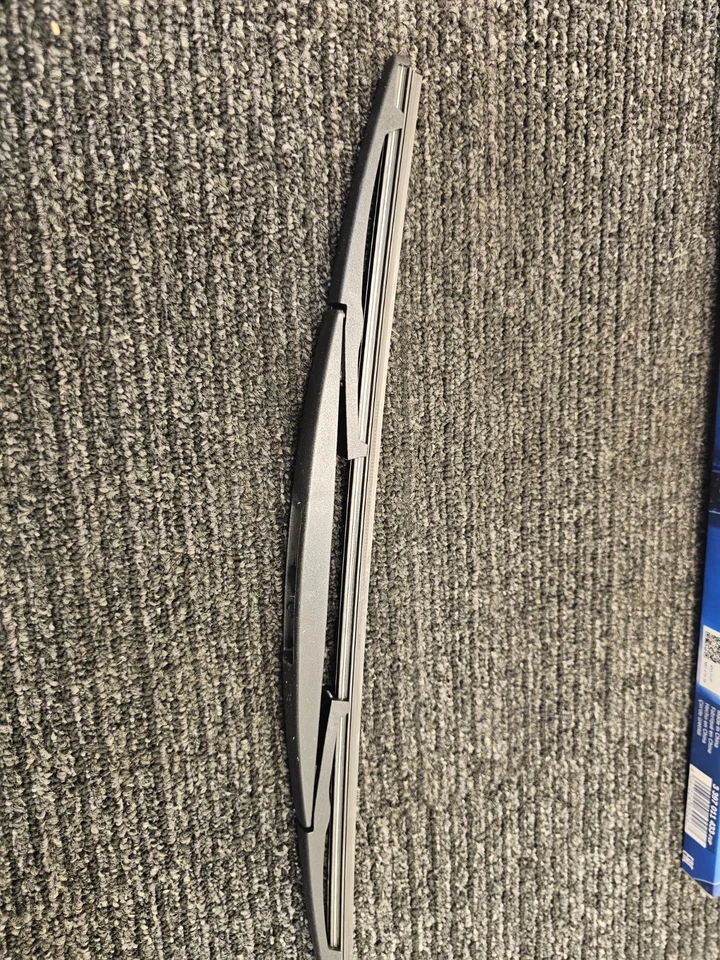 (CANTIDAD 10) Escobilla limpiaparabrisas trasero Bosch H354 14" para Honda Jazz 2015-actual Foto 2 de 4