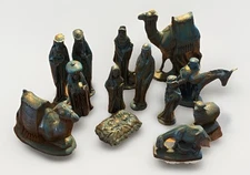 13pc Hand Painted turquoise/ gold nativity scene Vintage 1973 Byron Molds