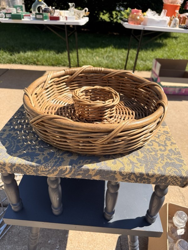 Round Brown Wicker Decorative Basket, Medium, Freestanding Indoor Country Style