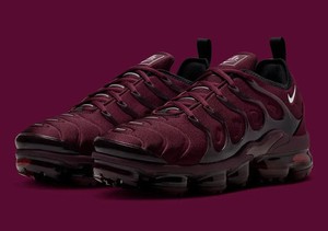 nike air vapormax plus women's burgundy