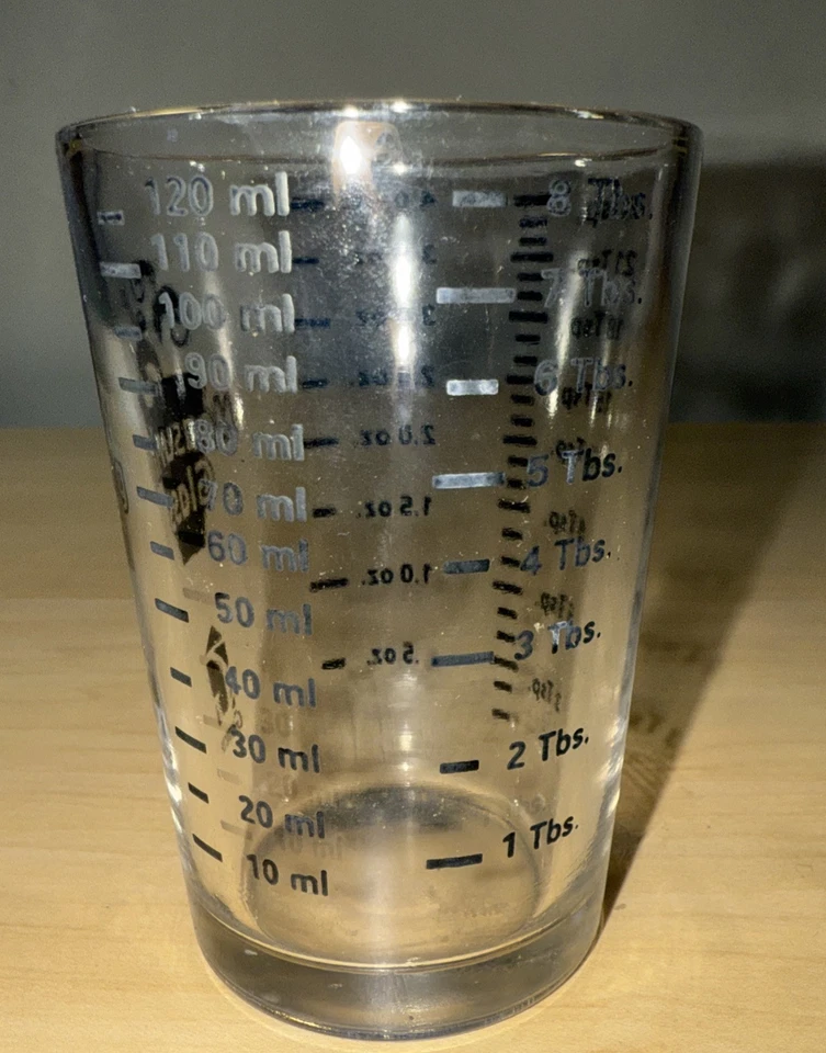 Taza medidora pequeña de vidrio artesanal de cocina - ml, cucharadita tbsp, fl. oz. Foto 3 de 4