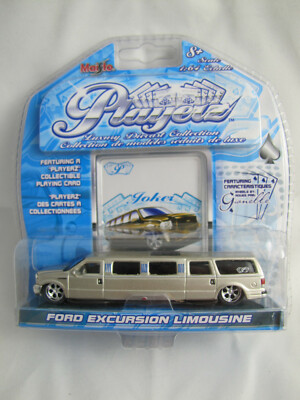 Maisto 1:64 25217 Ford Excursion Limousine Diecast Playerz silber 