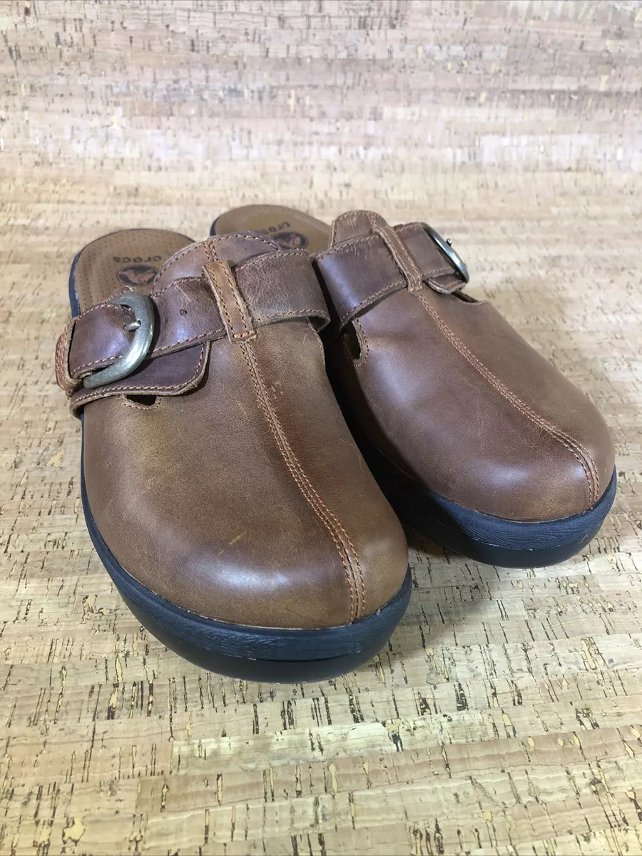 Crocs cobbler leather clog sale