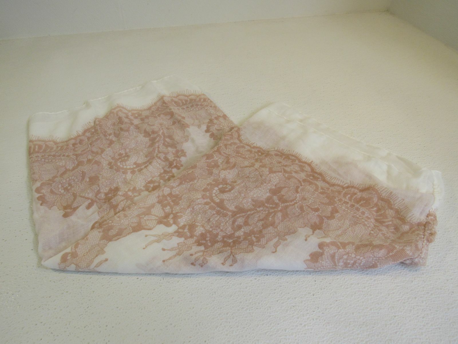 Designer Scarf 29-in Cream & Peach Infinity Female