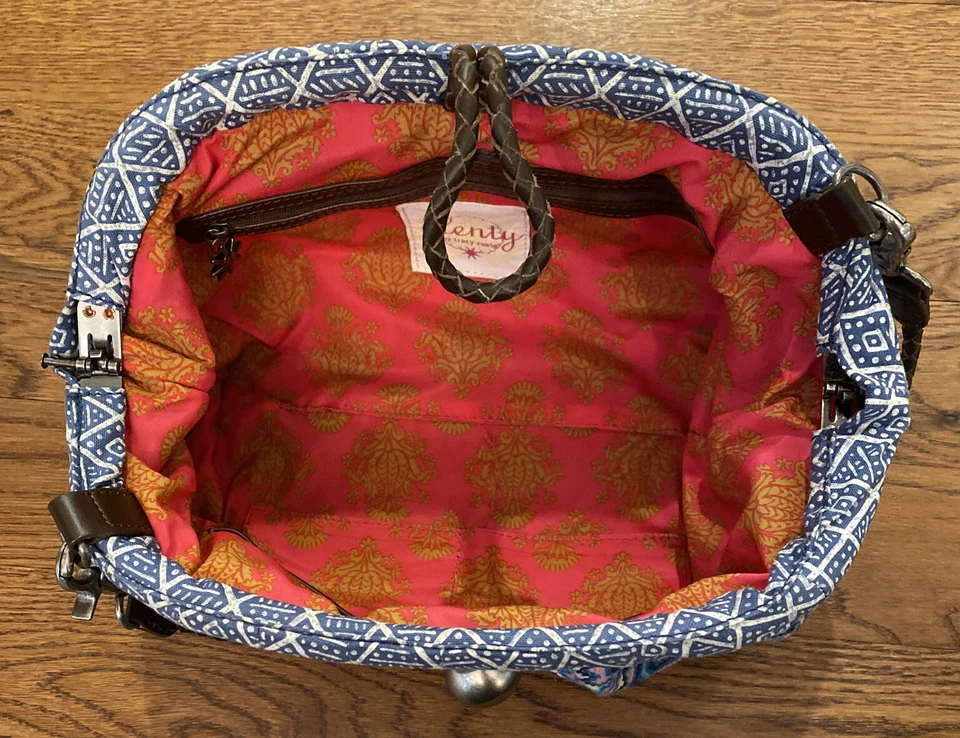 Bolso sin asas PLENTY BY TRACY REESE azul tribal bordado correa de cuero  Foto 4 de 4