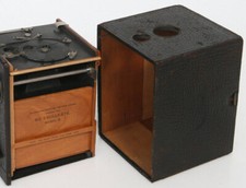 Kodak Bullseye No. 2 Model D Box Camera c. 1899 wood