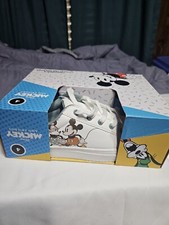 NIB Disney Mickey And Friends Children's Character Sneaker Size 4